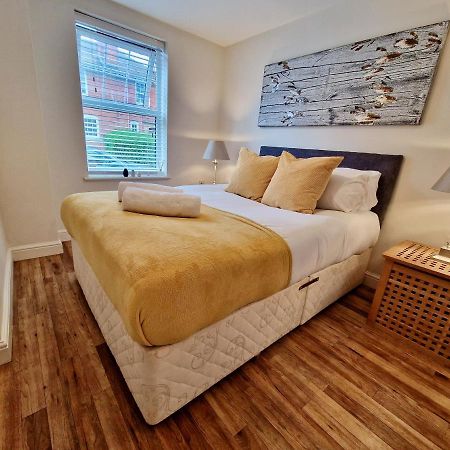 Stunning Luxury Serviced Apartment Next To City Centre With Free Parking - Contractors & Relocators Coventry Ngoại thất bức ảnh