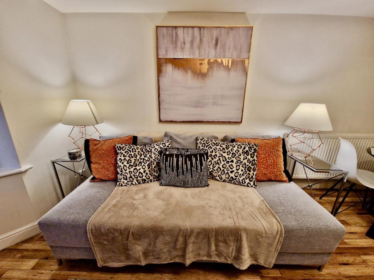Stunning Luxury Serviced Apartment Next To City Centre With Free Parking - Contractors & Relocators Coventry Ngoại thất bức ảnh