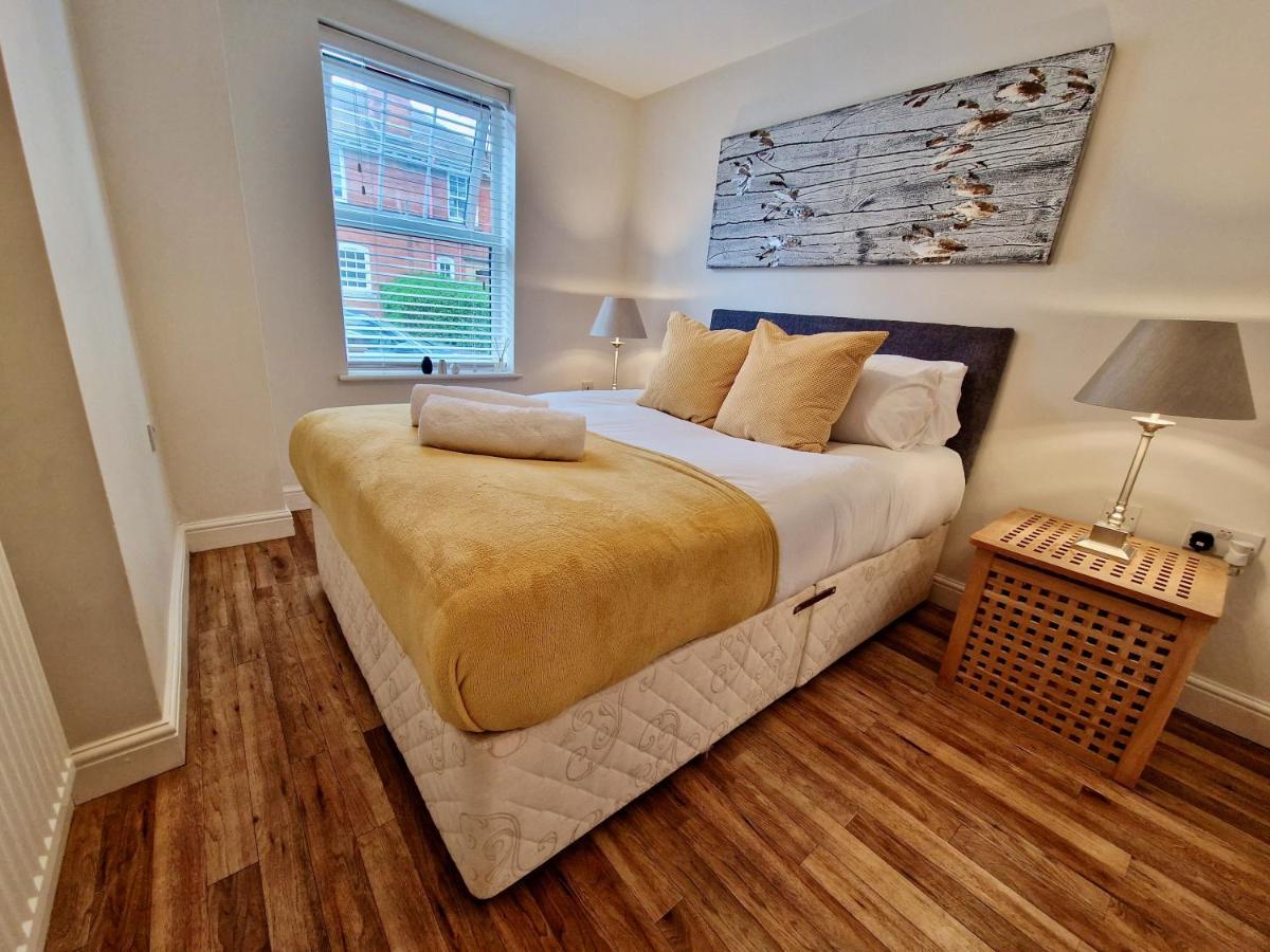 Stunning Luxury Serviced Apartment Next To City Centre With Free Parking - Contractors & Relocators Coventry Ngoại thất bức ảnh