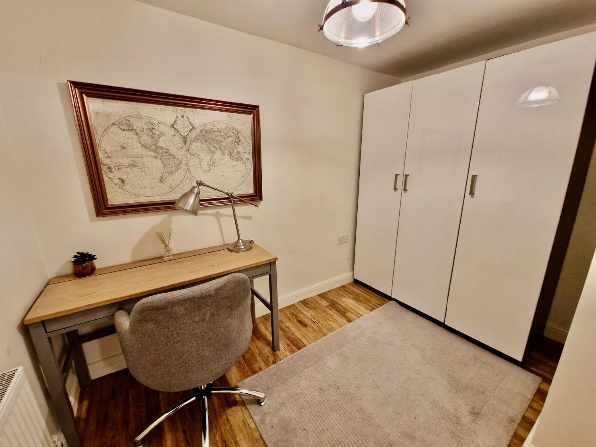 Stunning Luxury Serviced Apartment Next To City Centre With Free Parking - Contractors & Relocators Coventry Ngoại thất bức ảnh