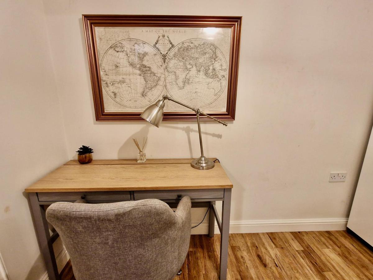 Stunning Luxury Serviced Apartment Next To City Centre With Free Parking - Contractors & Relocators Coventry Ngoại thất bức ảnh